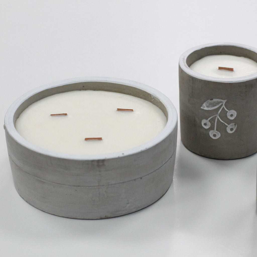 Soleil Vanille – Bougie béton mèche bois, vanille & orange